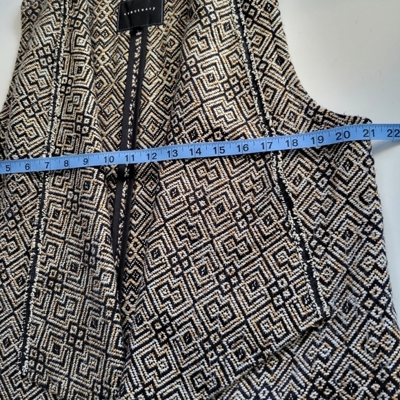 Sanctuary Montana Drape Front Jacquard Vest Size Large in Black Tan - Picture 9 of 10